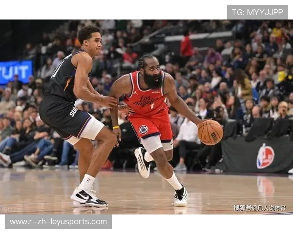 哈登关键时刻助攻再现,快船稳住局势