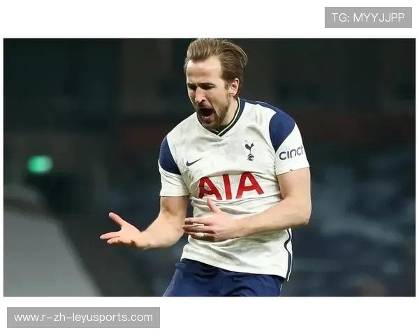 凯恩背身回传瞬间创造破门机会，热刺前线更具层次